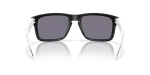 Oakley Holbrook OO9102 Z5 ขาแว่นด้านใน