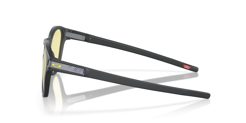 แว่นกันแดด Oakley Latch OO9265 67 มุมข้าง