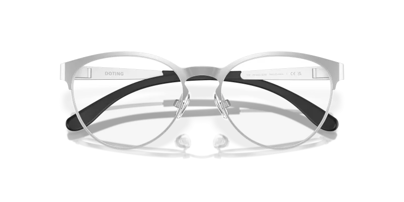 Oakley Doting OY3005 02 close-up ด้านหน้า