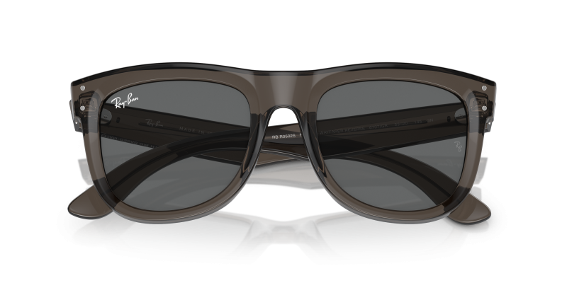 Rayban Wayfarer Reverse RBR0502S-6707GR เทาเข้มโปร่งใส close-up ด้านหน้า
