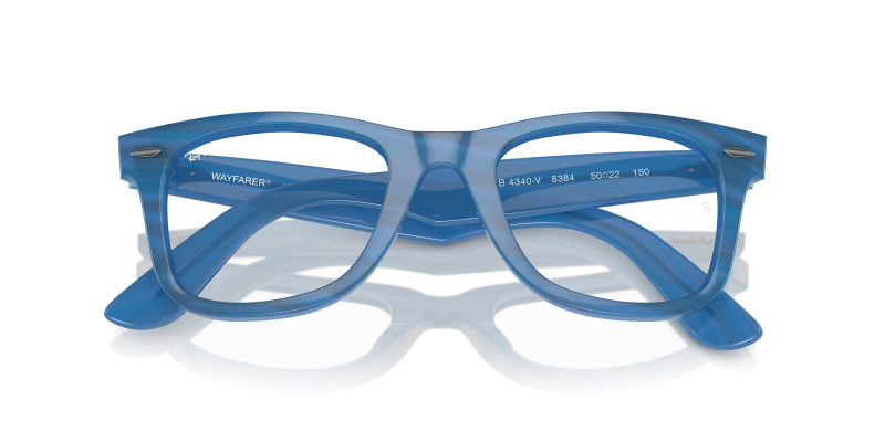 Rayban Wayfarer Ease RX4340V-8384 ลายเส้นภาพถ่ายสีฟ้า close-up ด้านหน้า