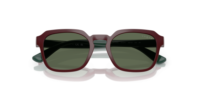 Vogue VJ2025 247371 close-up ด้านหน้า
