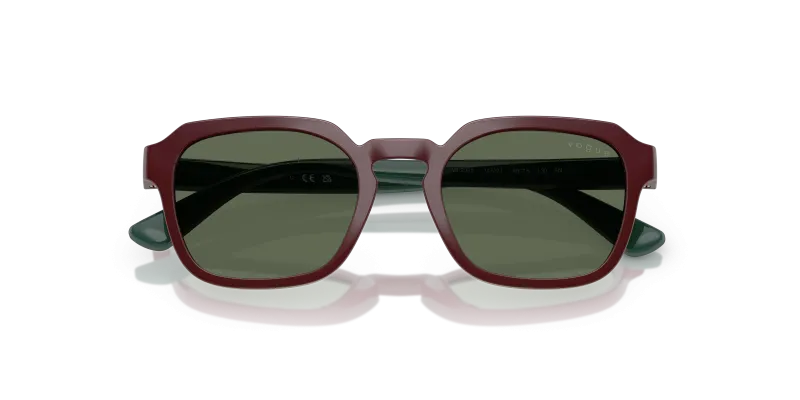 Vogue VJ2025 247371 close-up ด้านหน้า