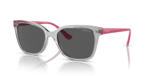 Vogue VO5426SF 282087 แว่นกันแดดเทาโปร่งใสขาแว่นบานเย็น
