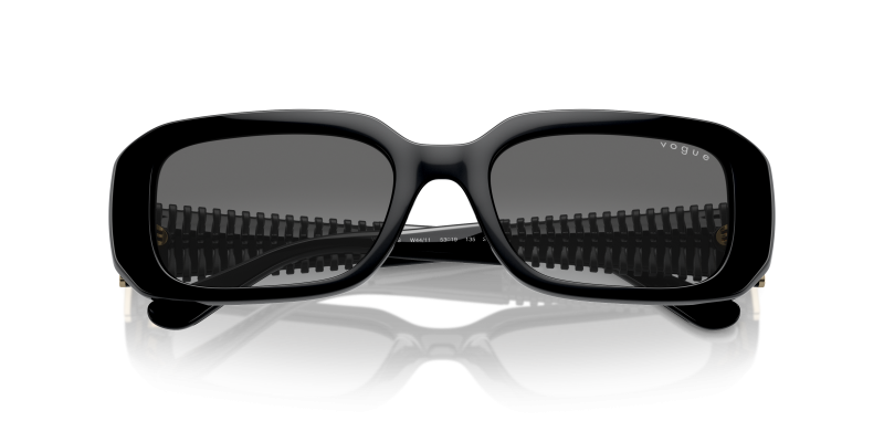 Vogue VO5565S W44 11 close-up ด้านหน้า