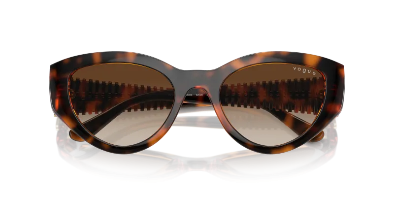 Vogue VO5566S W65613 close-up ด้านหน้า