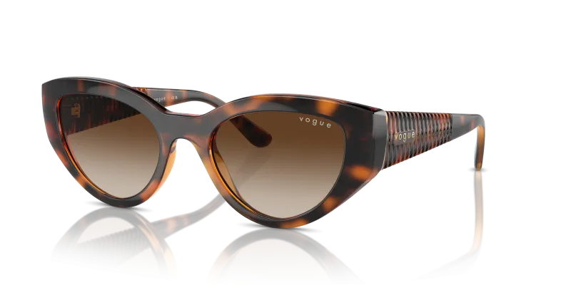แว่นกันแดด Vogue VO5566S-W65613 Dark Havana Gradient Brown Vogue VO5566S W65613 แว่นกันแดดฮาวานาเข้ม