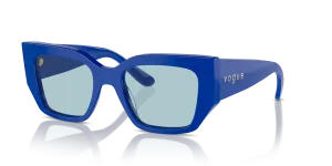 Vogue VO5583S 316272 แว่นกันแดดสีน้ำเงินเต็มเลนส์ฟ้าอ่อน สำหรับผู้หญิง