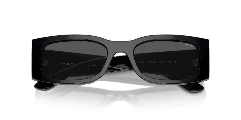 Vogue VO5584S-W44/87 close-up ด้านหน้า