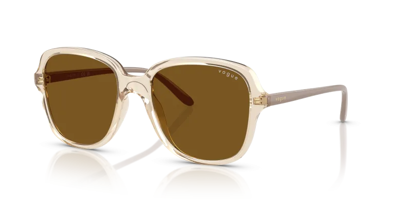 แว่นกันแดด Vogue VO5601SF-299083 Transparent Caramel Dark Brown Polarized Vogue VO5601SF 299083 แว่นกันแดดคาราเมลโปร่งใสโพลาไรซ์