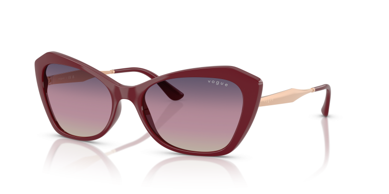 Vogue VO5626S 2875U6 แว่นกันแดดสีเชอร์รีเข้มเลนส์ไล่สี สำหรับผู้หญิง