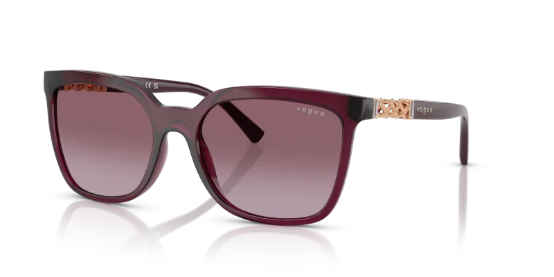 Vogue VO5633SB 29898H แว่นกันแดดสีเชอร์รี่โปร่งใส เลนส์ไล่ระดับสีม่วง ผู้หญิง