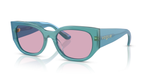 Vogue VO5641SU 323576 แว่นกันแดดเขียวไข่มุกโปร่งใส สำหรับผู้หญิง