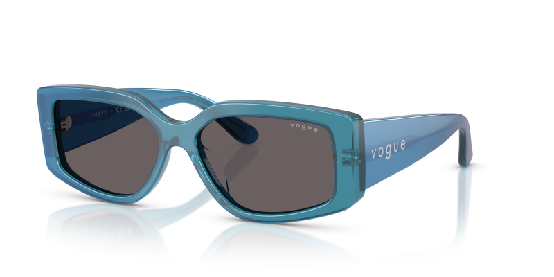 Vogue VO5642SU 323787 แว่นกันแดดสีน้ำเงินไข่มุกโปร่งใส เลนส์สโมคดำ ผู้หญิง