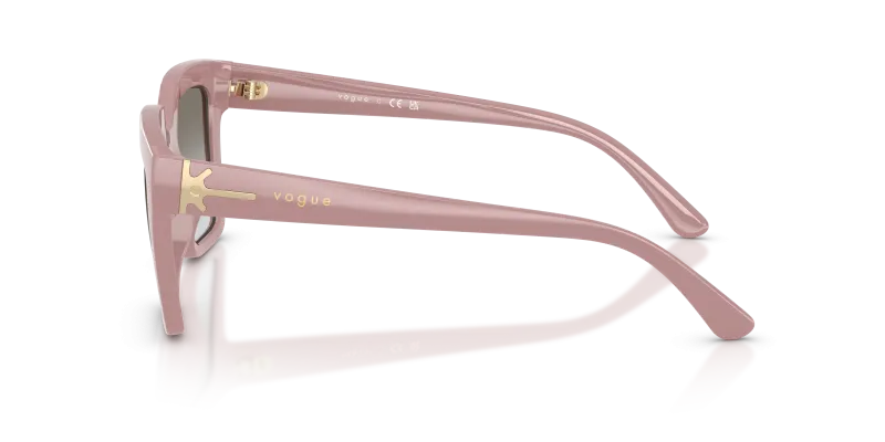 แว่นกันแดดสีชมพูโบราณ Vogue VO5690S 307411 มุมข้าง สีต่อเนื่องกรอบหน้าและขาแว่น