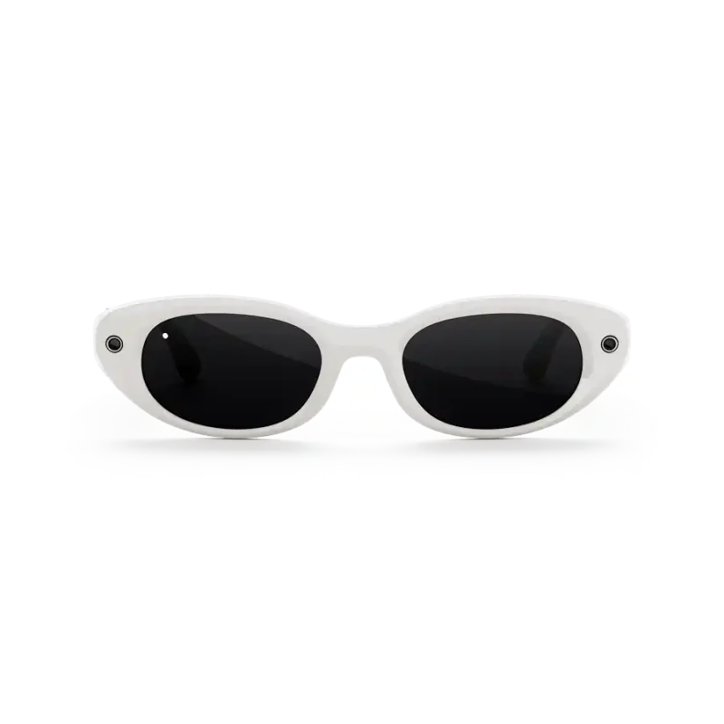 แว่น Meta Starfire Kylie Edition กรอบ Ivory เลนส์ Black มุมหน้า