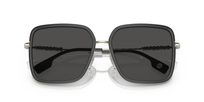 แว่นกันแดด Burberry BE3145D-110987 ดำ ระยะใกล้ด้านหน้า