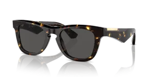แว่นกันแดด Burberry BE4426F-410687 มุมเฉียง ฮาวานาเข้มทรงสี่เหลี่ยม เลนส์เทาเข้ม สำหรับผู้ชาย