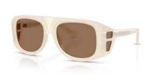 แว่นกันแดด Dolce & Gabbana DG6208-303973 มุมเฉียง ทรงนักบินสีน้ำนมโอปอลผิวขัดเงา เลนส์สีน้ำตาลเข้ม สำหรับผู้ชาย