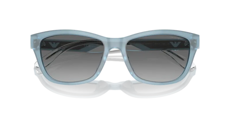 แว่นกันแดด Emporio Armani EA4227U-609611 ระยะใกล้หน้าอะซูร์โอปอลผิวขัดเงากับเลนส์เทาไล่ระดับ