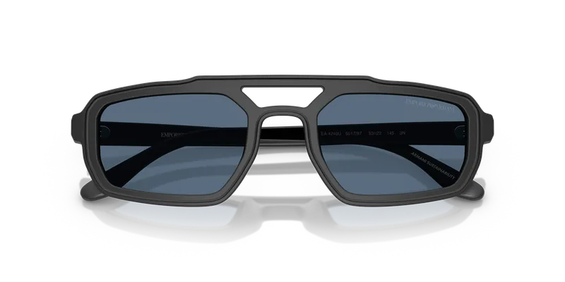 แว่นกันแดด Emporio Armani EA4240U-501787 รายละเอียดรูปทรงของกรอบดำและเลนส์น้ำเงิน