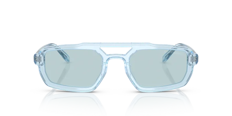 แว่นกันแดด Emporio Armani EA4240U-6204/1 มุมหน้า ฟ้าอ่อนโปร่งใสกับเลนส์ฟ้าอ่อน