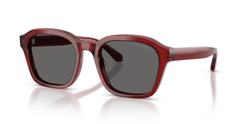 แว่นกันแดด Emporio Armani EA4245U-624887 Shiny Transparent Red Grey Emporio Armani EA4245U-624887 แว่นกันแดดผู้ชาย แดงโปร่งใสประกาย มุมเฉียง