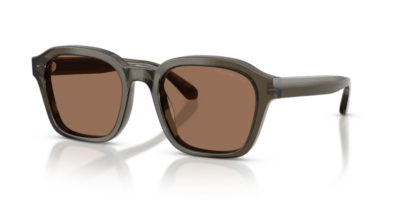 แว่นกันแดด Emporio Armani EA4245U-624973 Shiny Transparent Grey Dark Brown Emporio Armani EA4245U-624973 แว่นกันแดดผู้ชาย เทาโปร่งใสประกาย มุมเฉียง