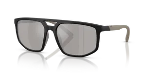แว่นกันแดด Emporio Armani EA4248U-50016G มุมเฉียง แว่นทรงนักบินสีดำด้าน