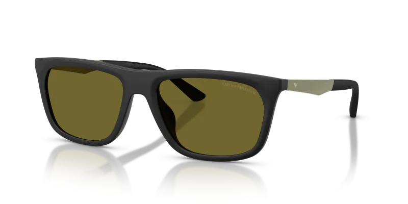 แว่นกันแดด Emporio Armani EA4272U-6374/2 Matte Black Dark Green แว่นกันแดด Emporio Armani EA4272U-6374/2 มุมเฉียง กรอบทรงหมอนสีดำด้าน ขาอลูมิเนียมสีเขียว เลนส์สีเขียวเข้ม สำหรับผู้ชาย