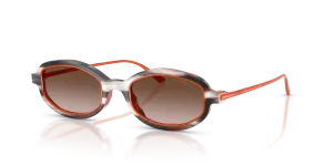 แว่นกันแดด Emporio Armani EA4276U-642613 มุมเฉียง ทรงเรขาคณิตสีเบจลายทางและสีส้ม เลนส์สีน้ำตาลไล่ระดับ สำหรับผู้หญิง