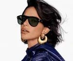 Rayban Meta Aviator Gen 3 สี Shiny Black เลนส์ Transitions Gen S Graphite Green ภาพขณะสวมใส่