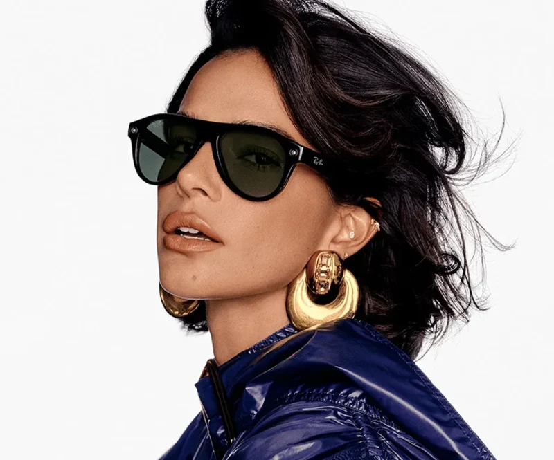 Rayban Meta Aviator Gen 3 สี Shiny Black เลนส์ Transitions Gen S Graphite Green ภาพขณะสวมใส่