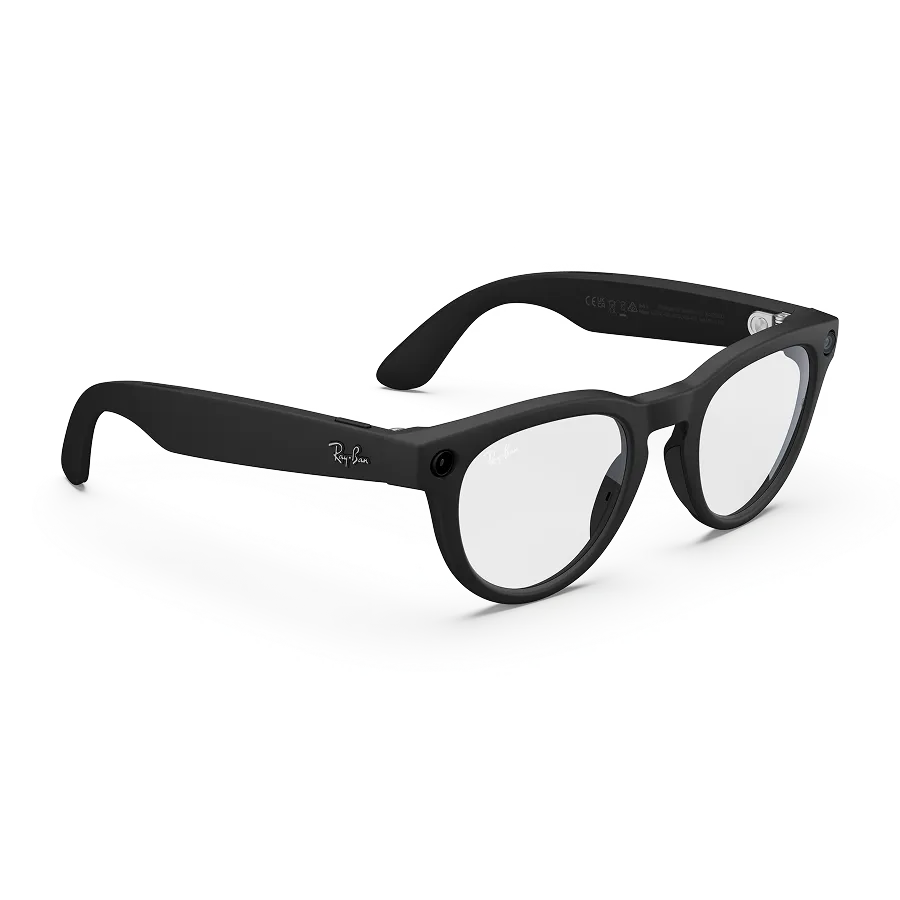 Right quarter view of Rayban Meta Headliner glasses with Matte Black frames with Clear lenses.