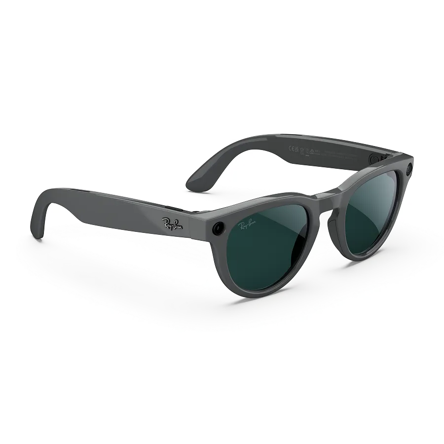 Right quarter view of Rayban Meta glasses with Shiny Asteroid Grey frames with Emerald Transitions® lenses.
