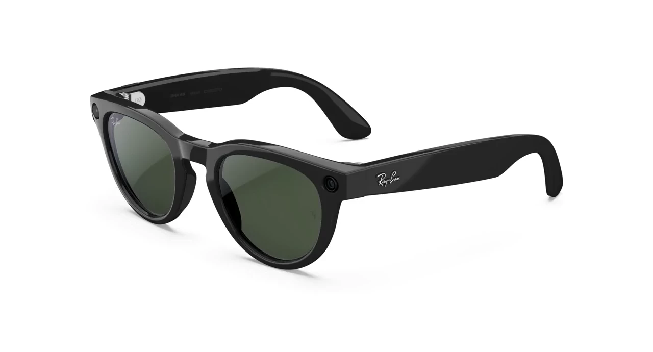 Shiny Black / Clear to Graphite Green Transitions® สีเลนส์เข้ม