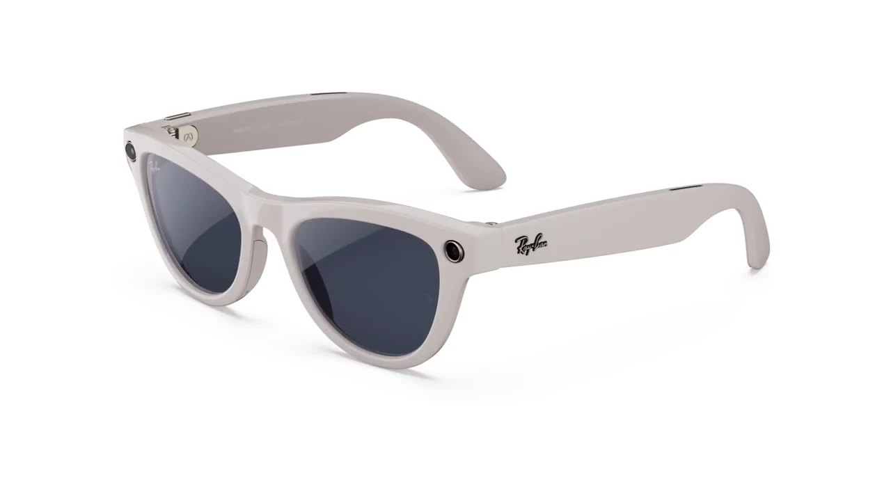 Shiny Chalky Grey / Clear to Sapphire Transitions® สีเลนส์เข้ม