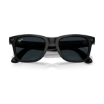 Rayban Meta Wayfarer Gen 3 สี Shiny Black เลนส์ Transitions Gen S Grey พับขาแว่น เลนส์เข้มเมื่อโดนแสง Rayban Meta Wayfarer Gen 3 สี Shiny Black เลนส์ Transitions Gen S Grey พับขาแว่น เลนส์เข้มเมื่อโดนแสง