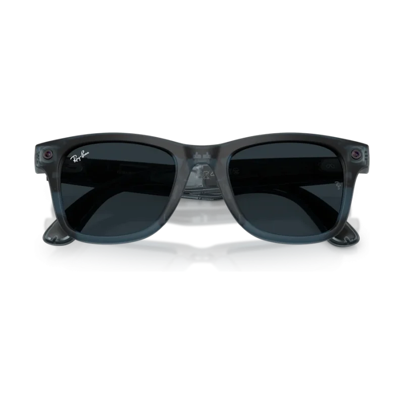 Rayban Meta Wayfarer Gen 3 สี Transparent Matte Ocean Blue เลนส์ Transitions Gen S Grey พับขาแว่น เลนส์เข้มเมื่อโดนแสง