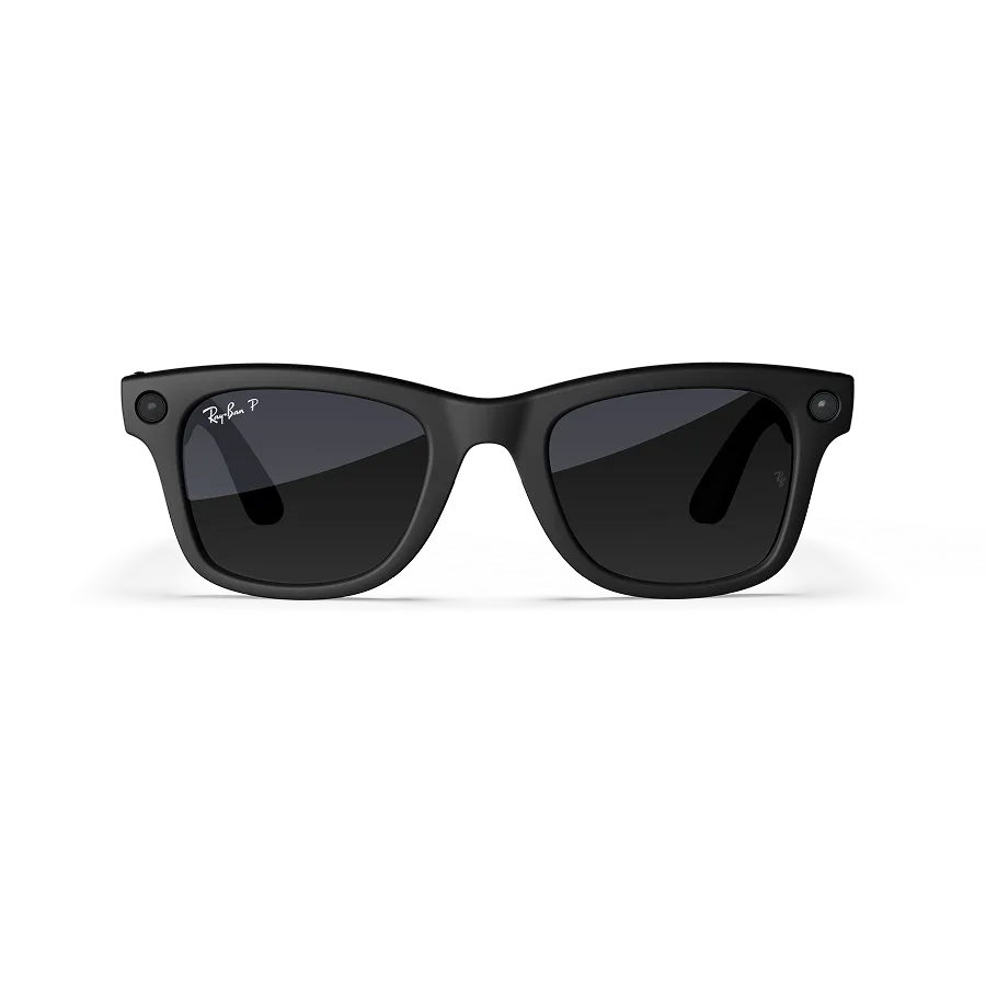Front view of Rayban Meta Wayfarer glasses with Matt Black frames with Gradient Graphite lenses.