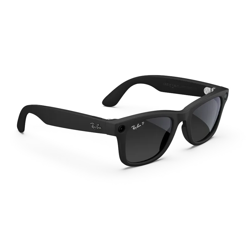 Right quarter view of Rayban Meta Wayfarer glasses with Matt Black frames with Gradient Graphite lenses. Right quarter view of Rayban Meta Wayfarer glasses with Matt Black frames with Gradient Graphite lenses.